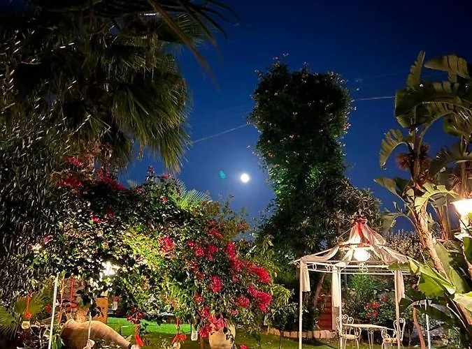 La Capanna Di Giuseppe E Maria 4* 陶尔米纳