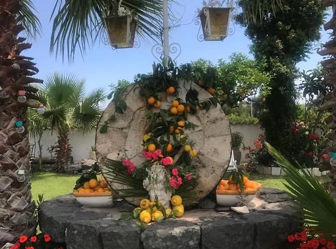 La Capanna Di Giuseppe E Maria Taormina