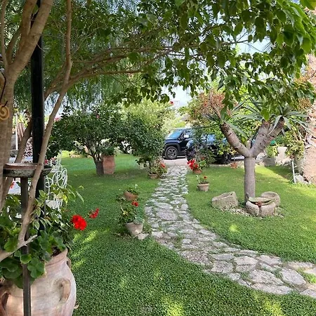 Bed & Breakfast La Capanna Di Giuseppe E Maria *