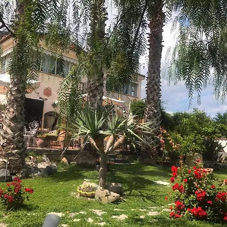 Bed & Breakfast La Capanna Di Giuseppe E Maria *